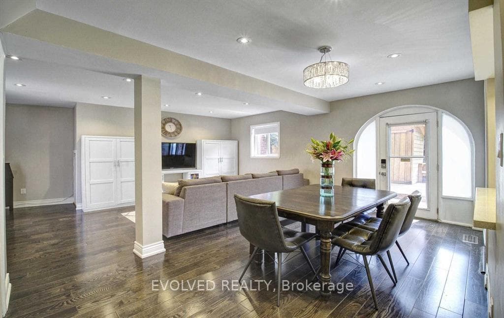 15 Esterbrooke Avenue Unit 132 photo 1