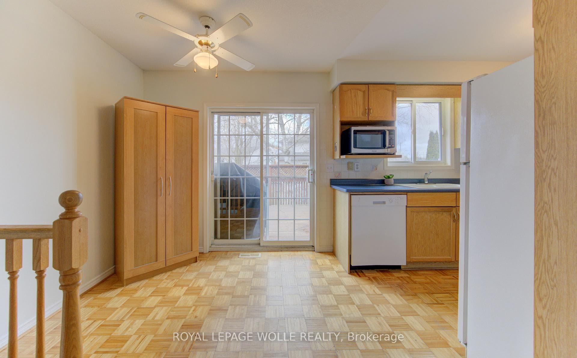 655 Jacob Lane Unit B photo 11