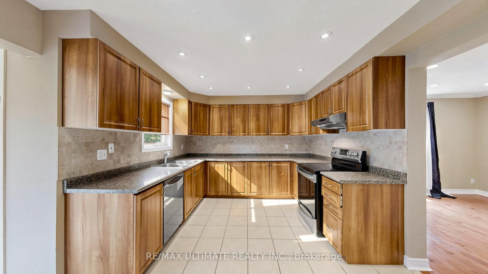 499 Lightfoot Place photo 25