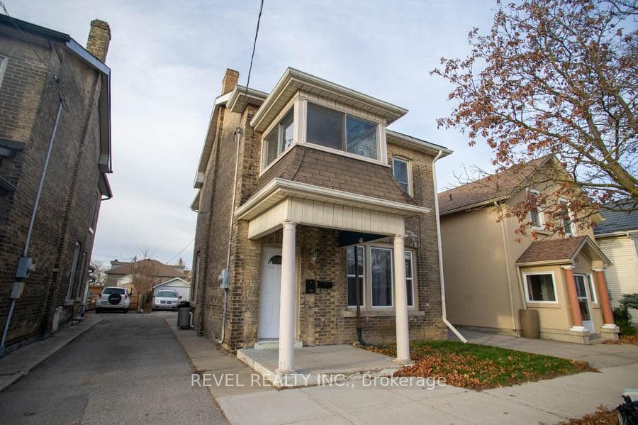 60 William Street Unit Upper photo 1