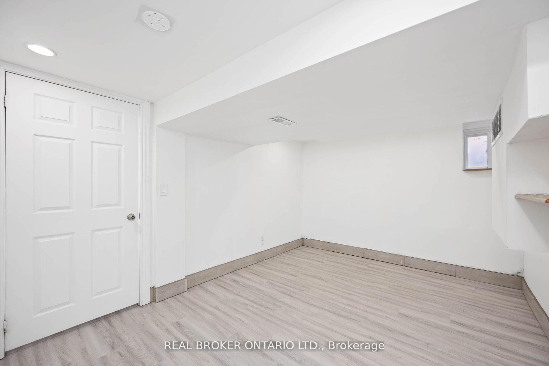 124 Hallam Street Unit BSMT photo 10