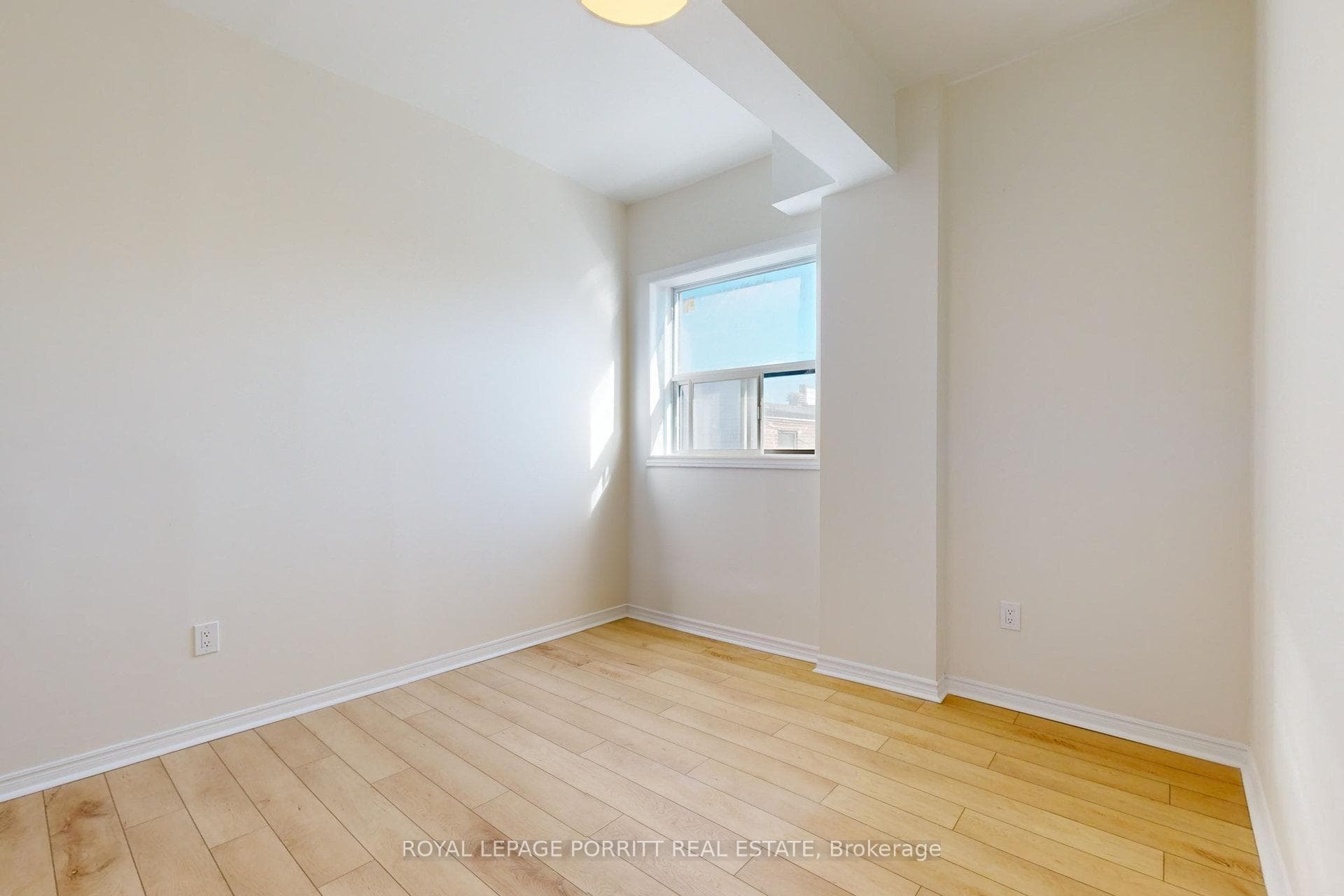 3519 Lake Shore Boulevard Unit 3 photo 21