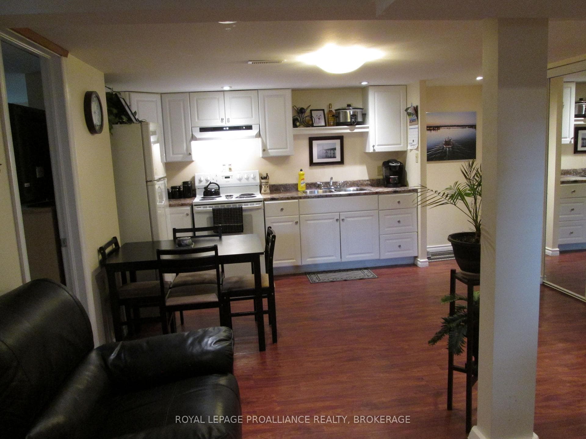 50 Campbell Crescent photo 9