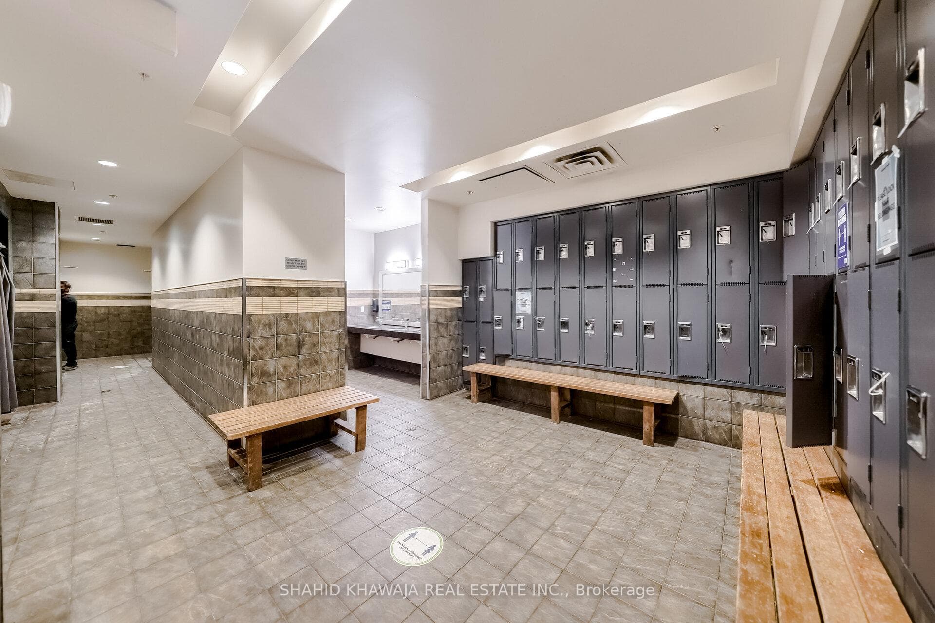 80 Absolute Avenue Unit 1703 photo 19