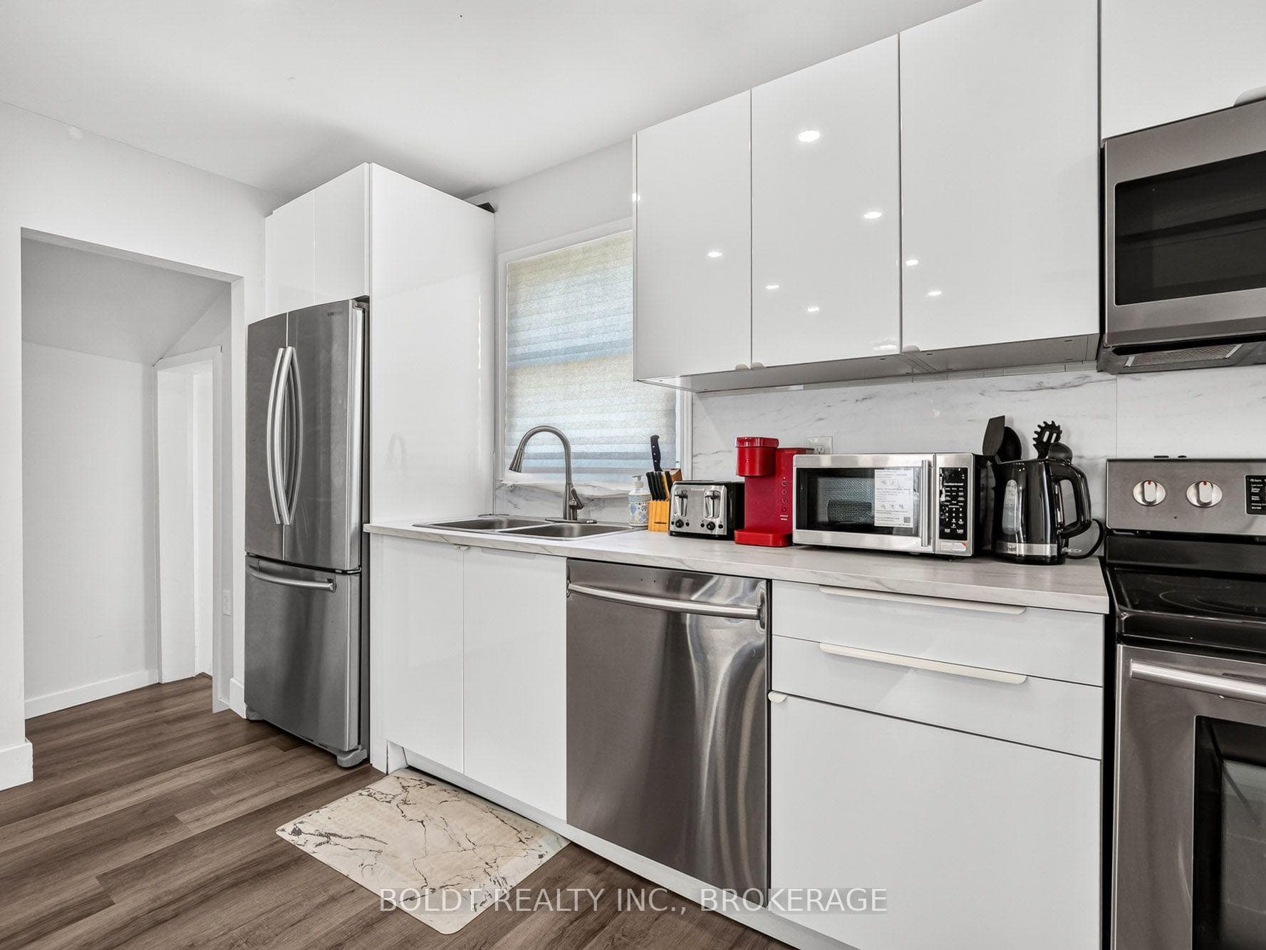 642 PENNER Road photo 5
