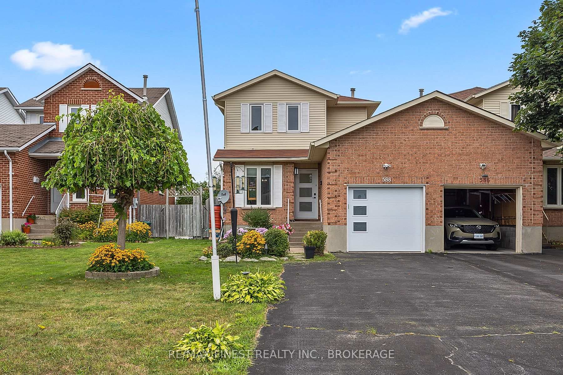 588 Whistler Terrace photo 2