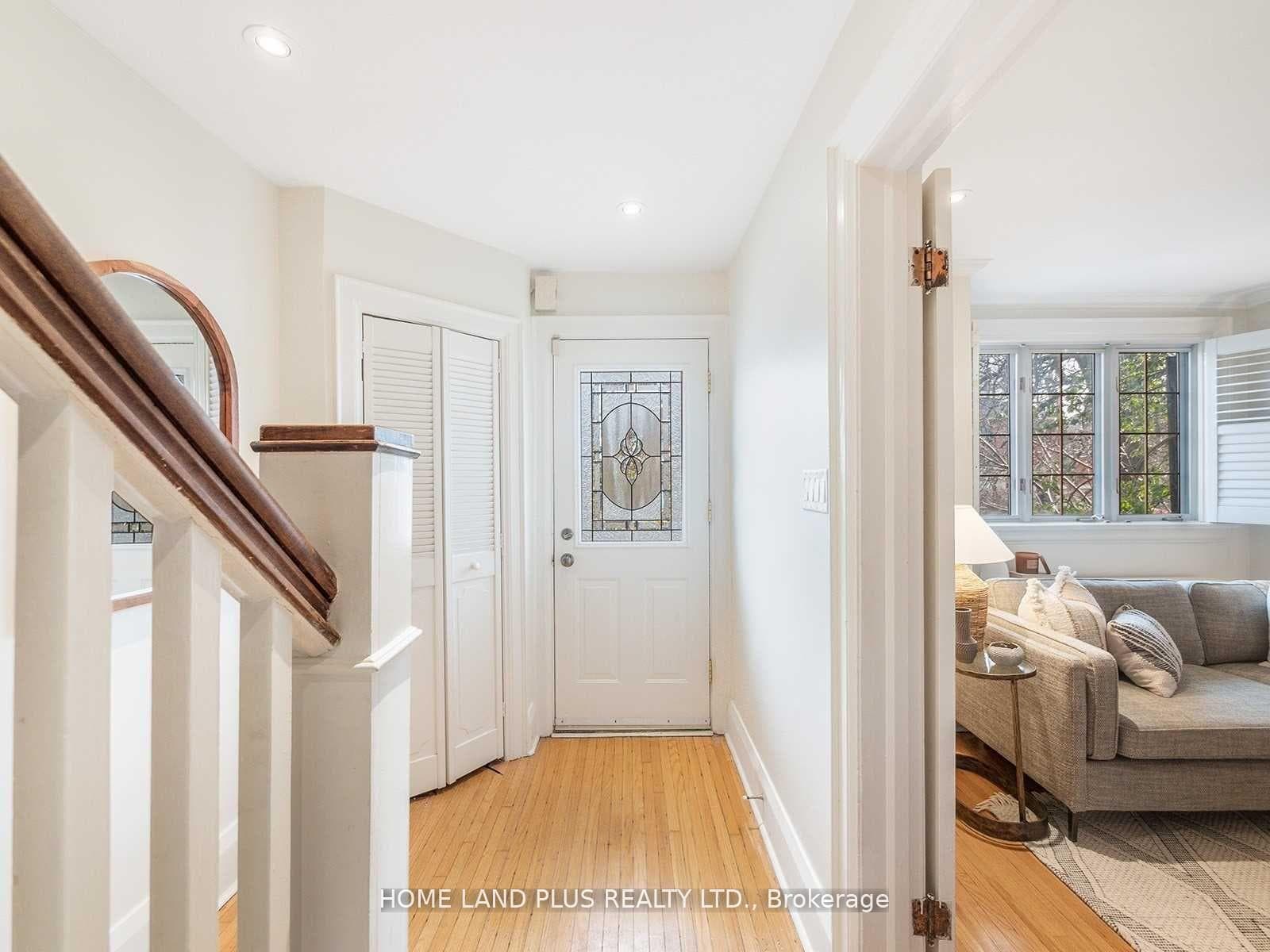 70 Mann Avenue photo 3