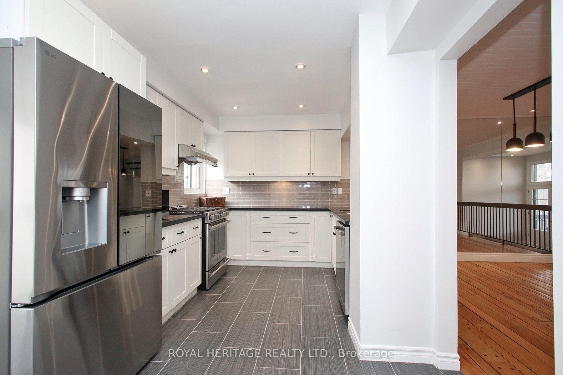 24 Reid Drive Unit 6 photo 5