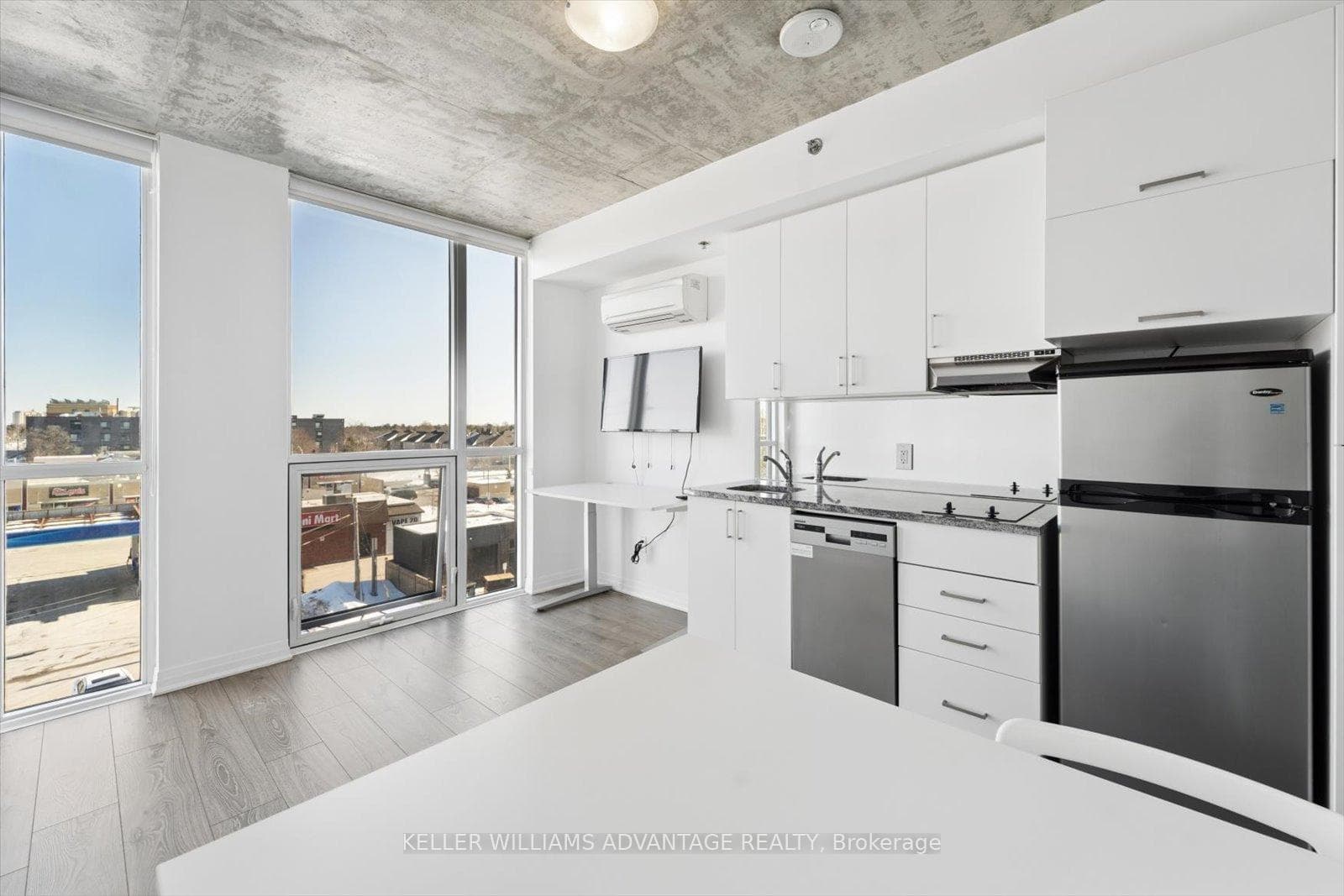 1900 Simcoe Street Unit 434 photo 7