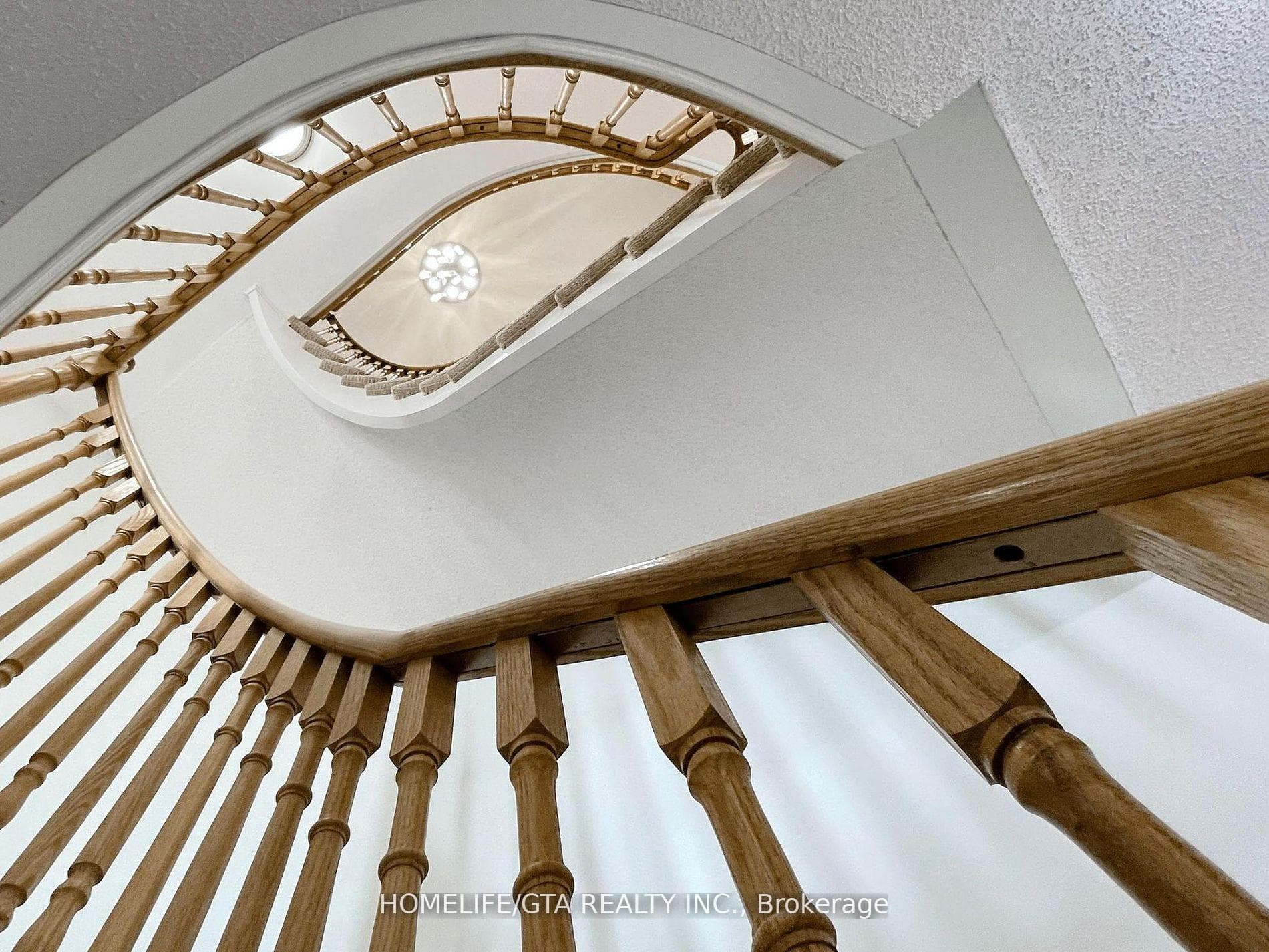 9 Hartford Court photo 13