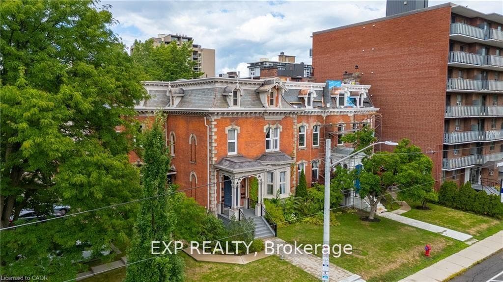 46 Herkimer Street Unit 2 photo 32