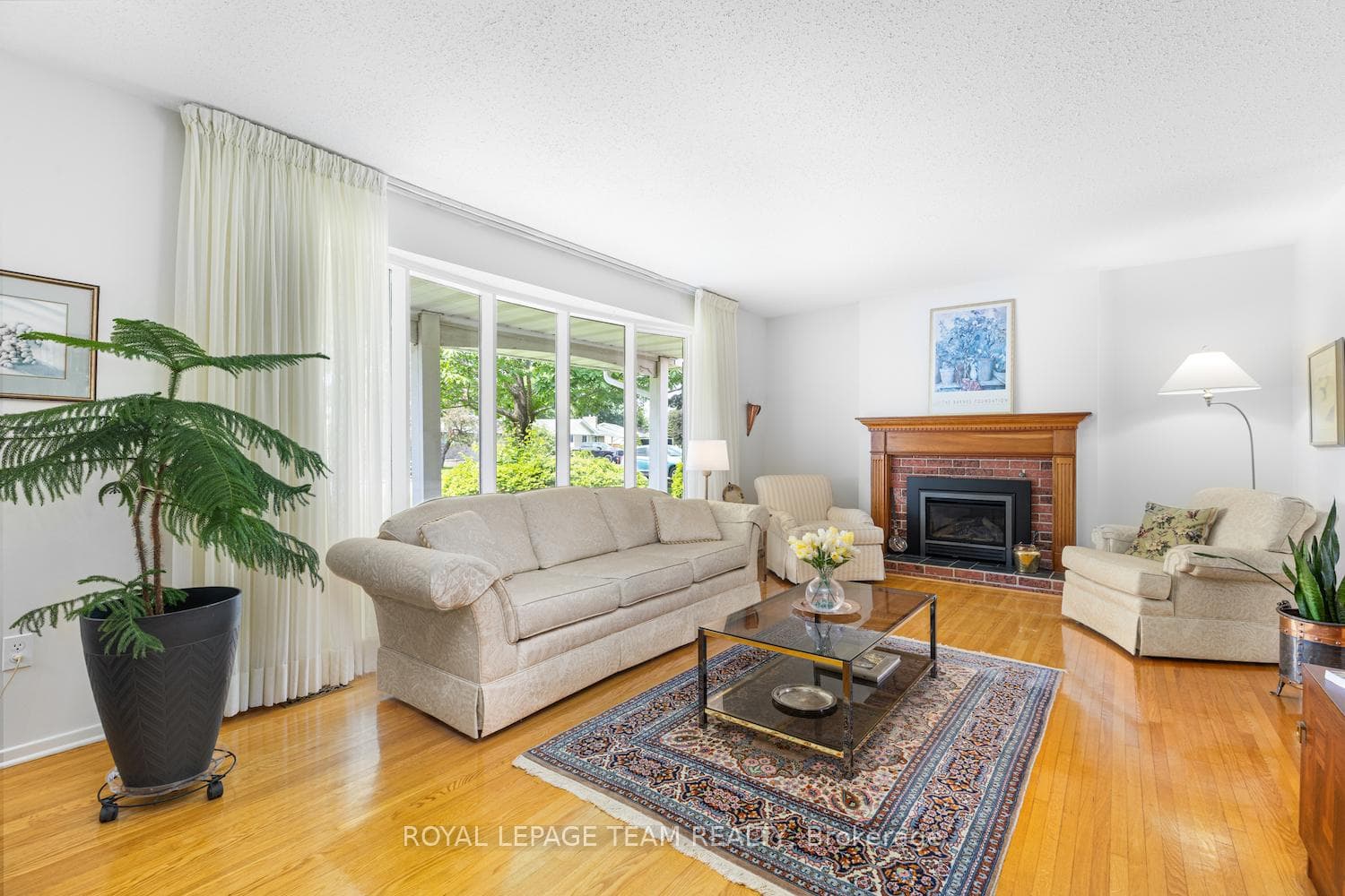 83 Ridgefield Crescent photo 10