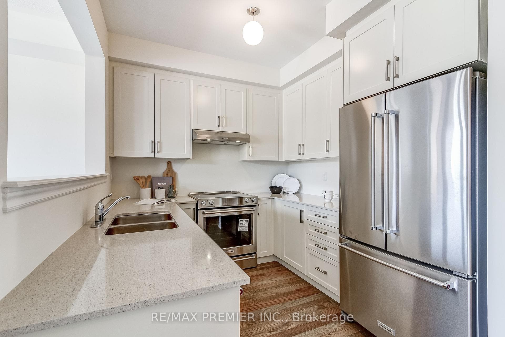 2737 Peter Matthews Drive photo 15