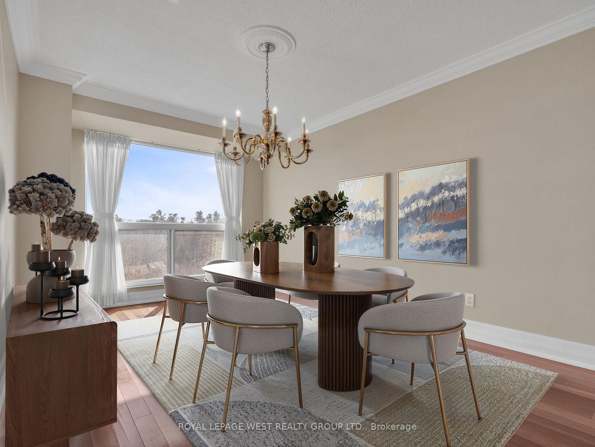 Virtual Staged Dining Room