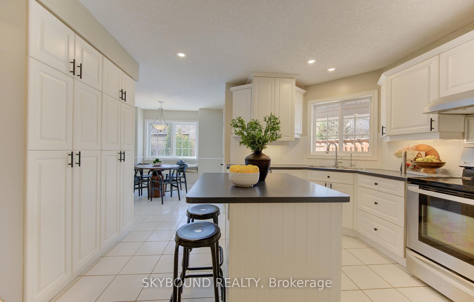 179 Bridgewater Crescent photo 13