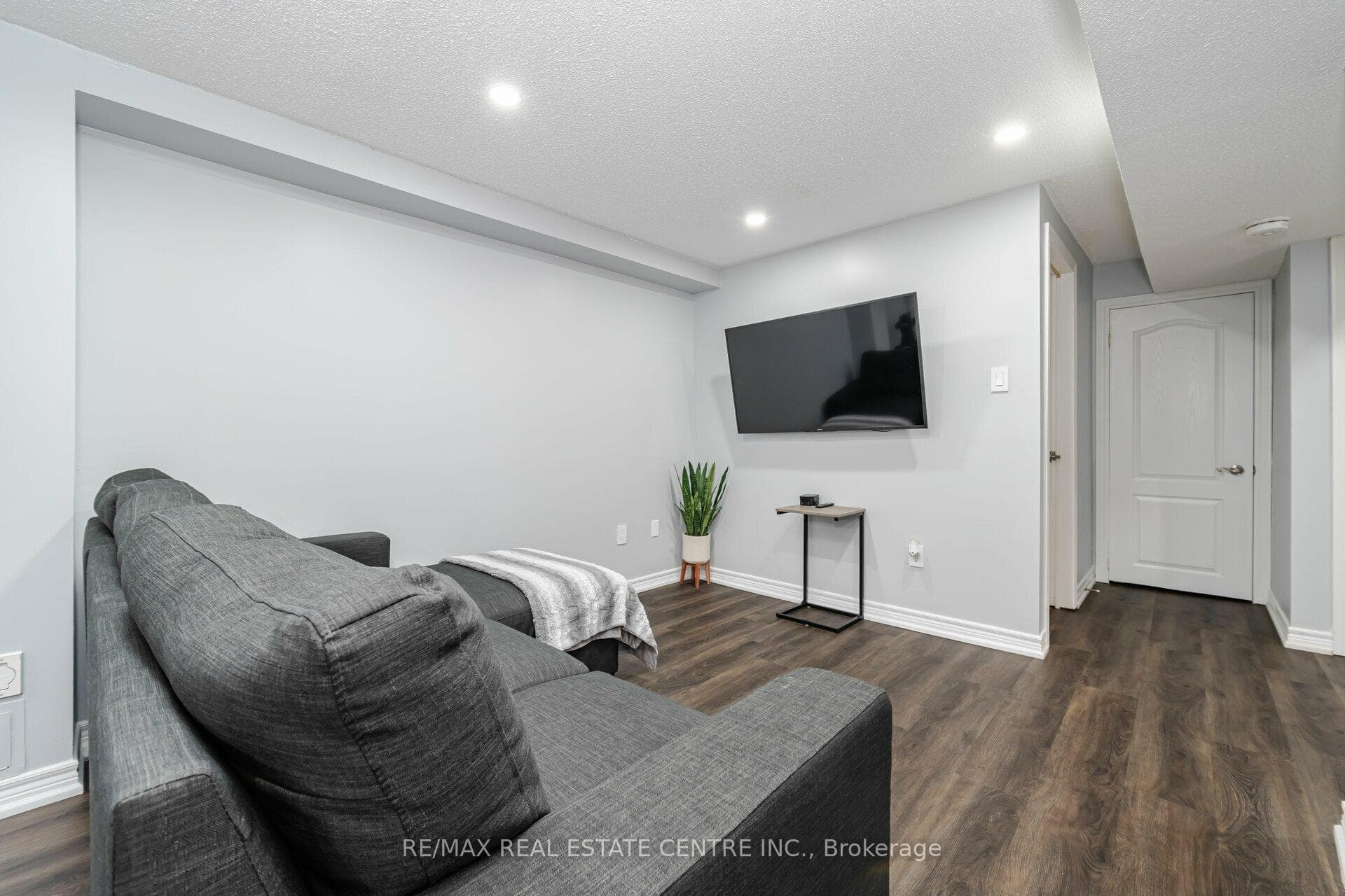5662 Glen Erin Drive Unit 54 photo 30