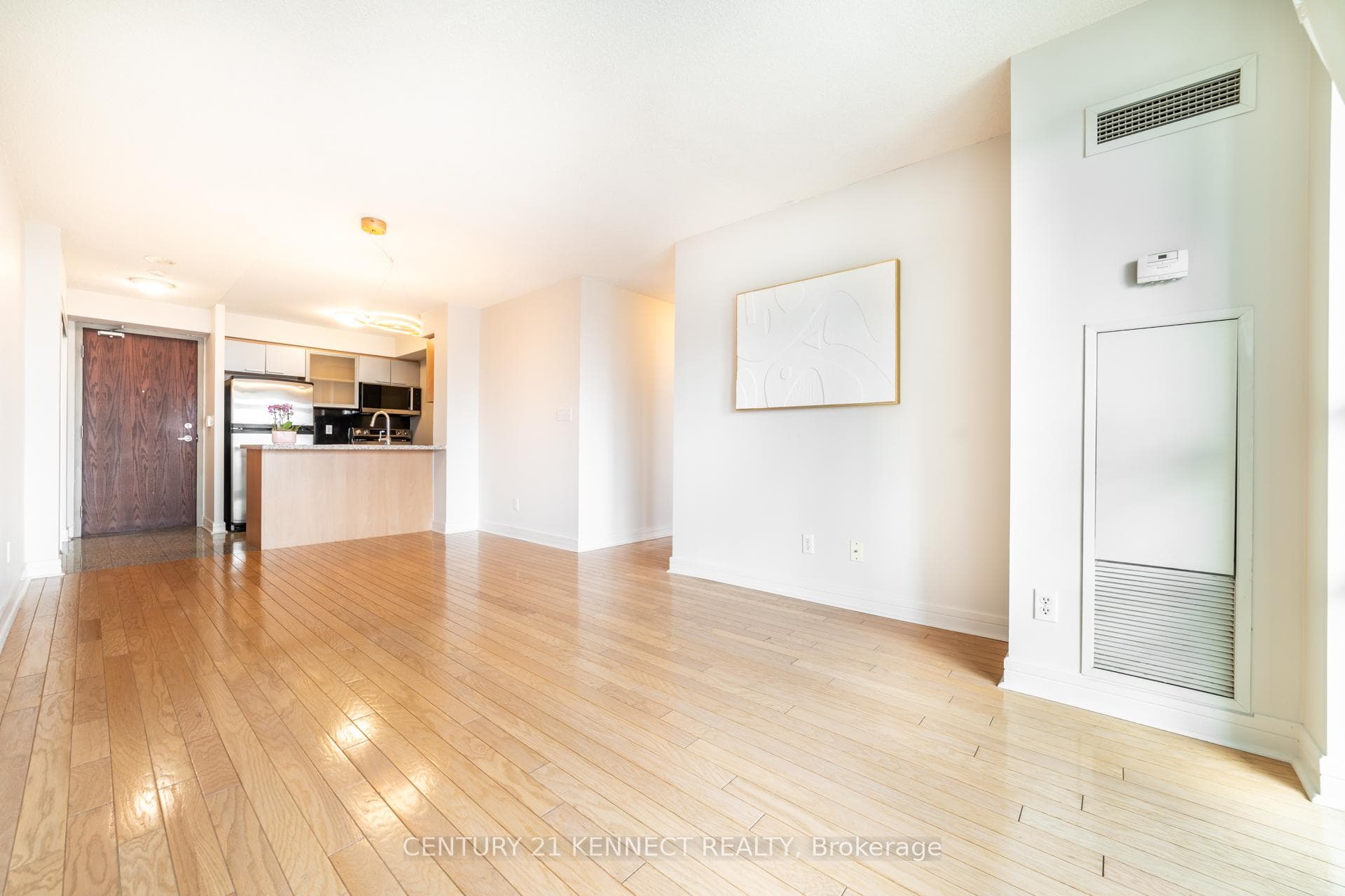 16 Harrison Garden Boulevard Unit 1710 photo 5