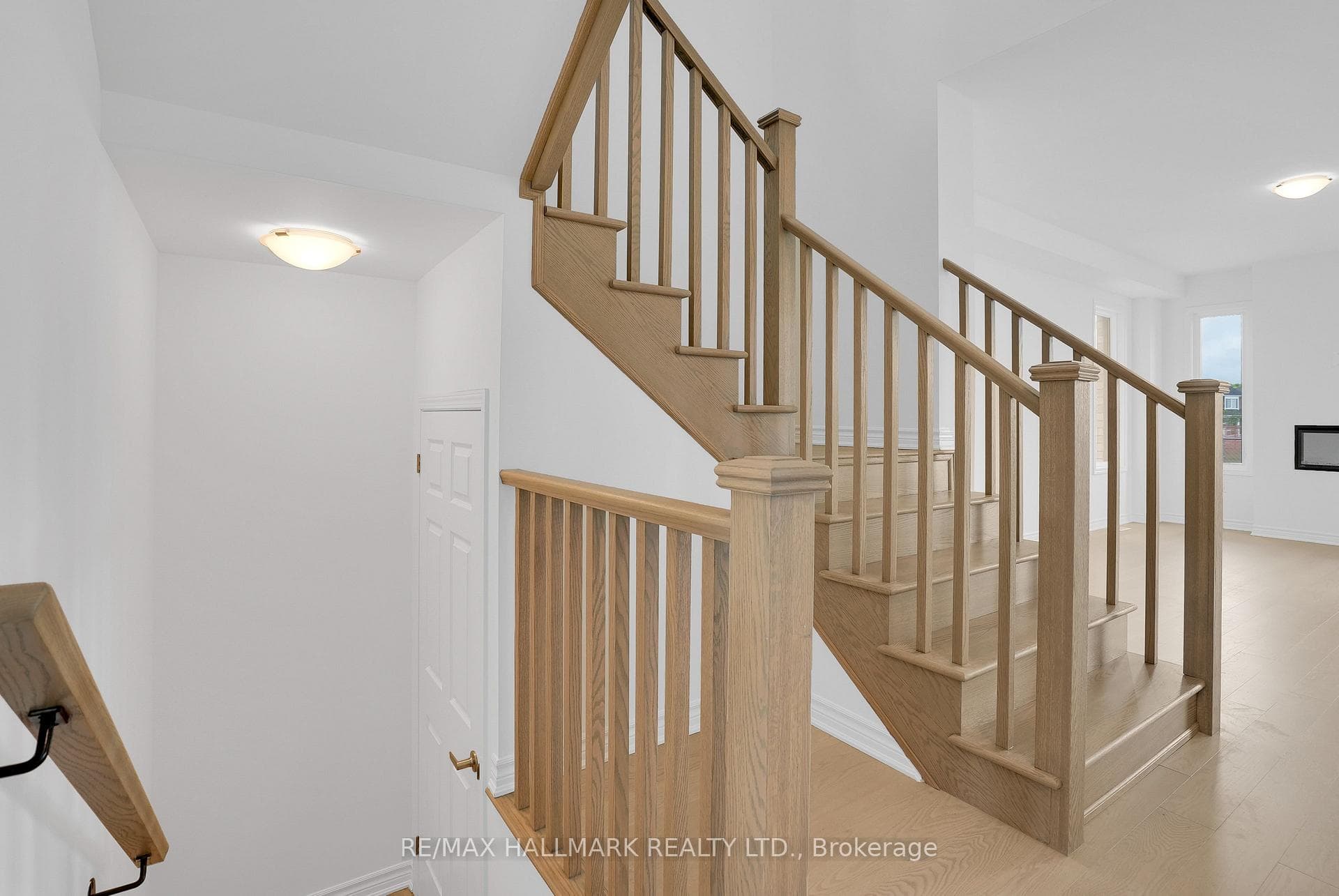 15 Foxley Heights photo 34