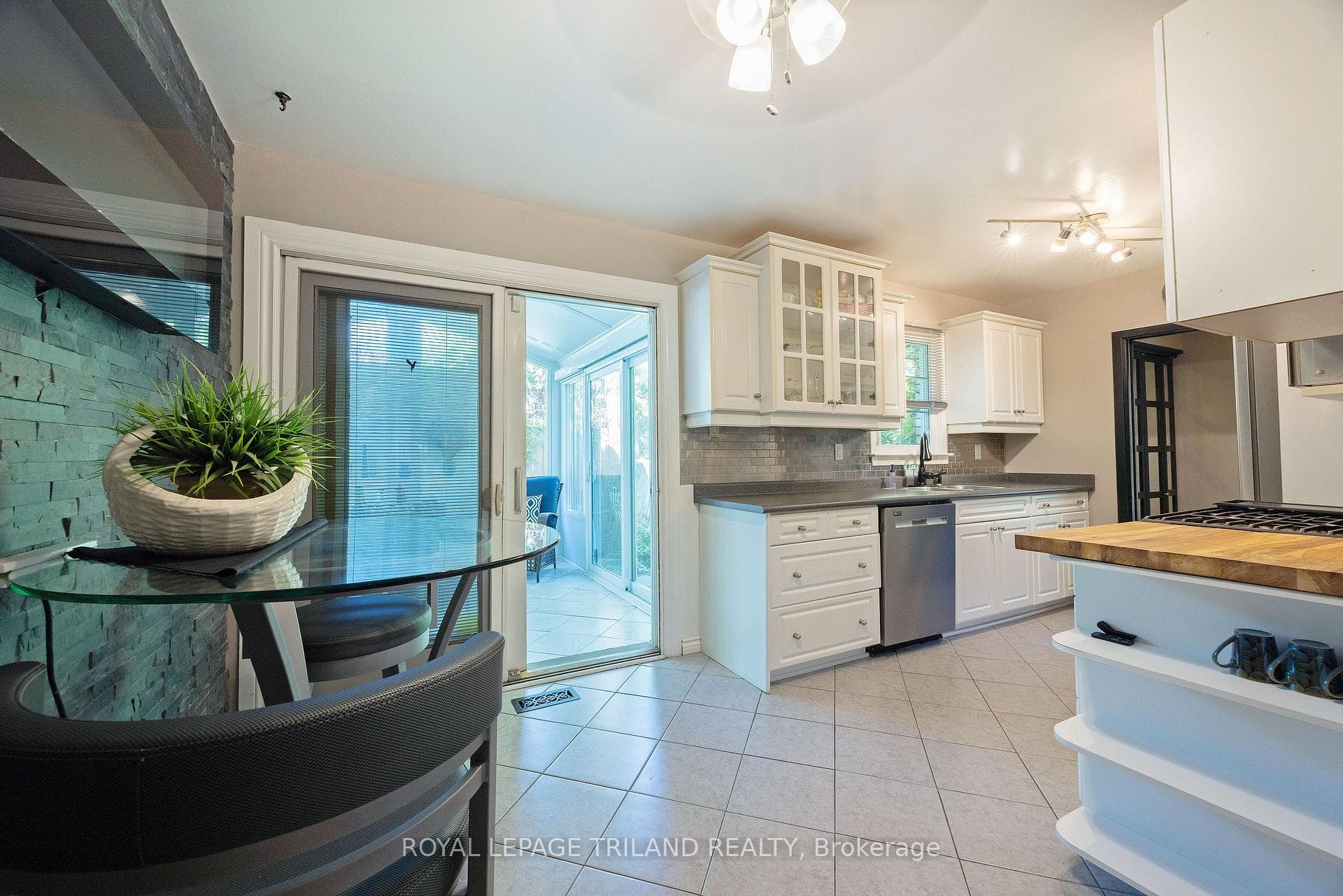 1152 Ivanhill Road photo 14