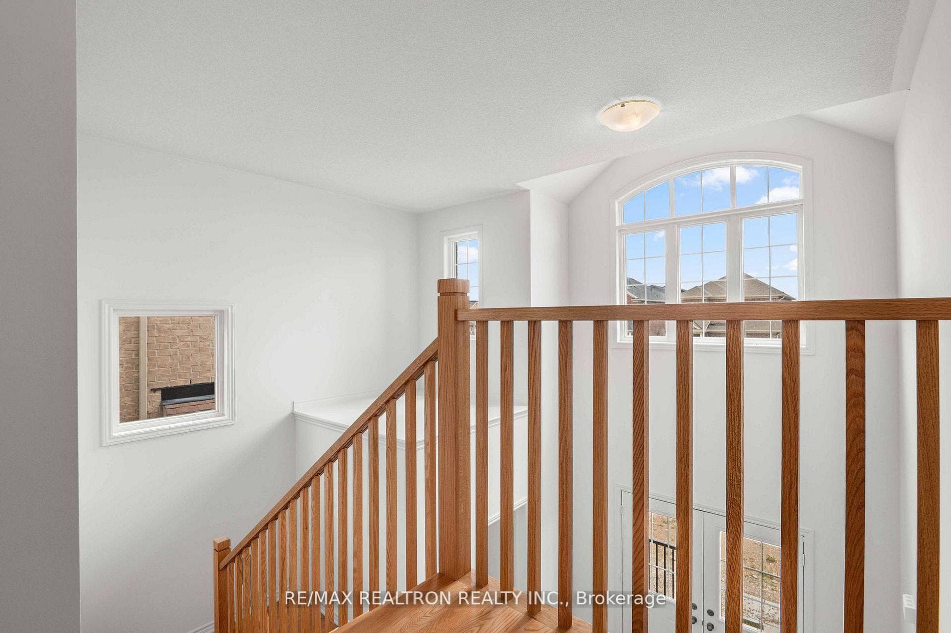 434 Vandusen Avenue photo 18
