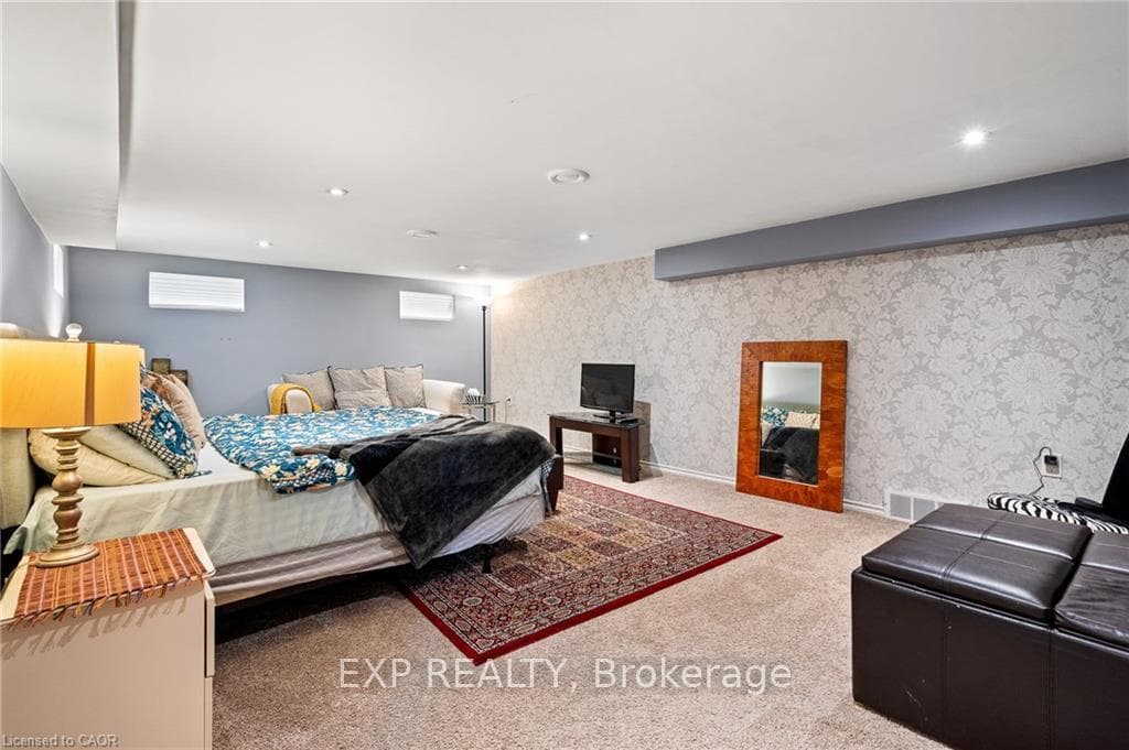 Basement Family Room./ Flex Room