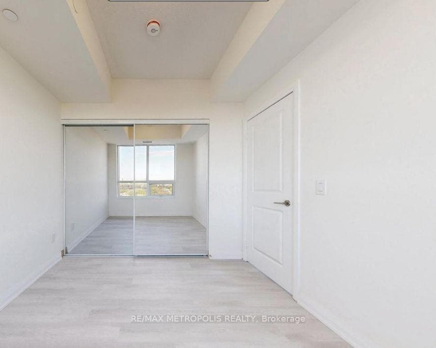 3260 Sheppard Avenue Unit 1407 photo 13