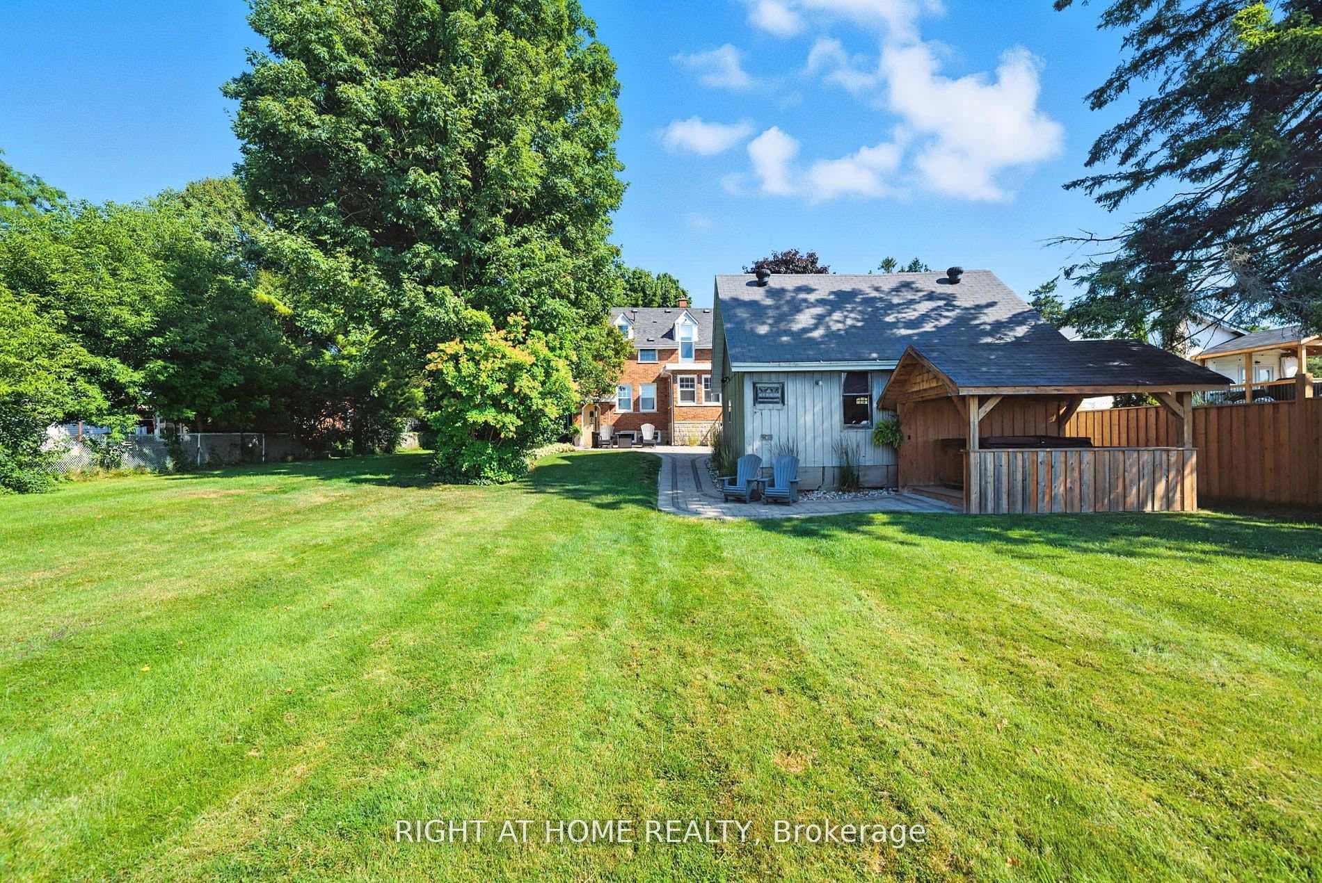 675 Myrtle Road photo 37