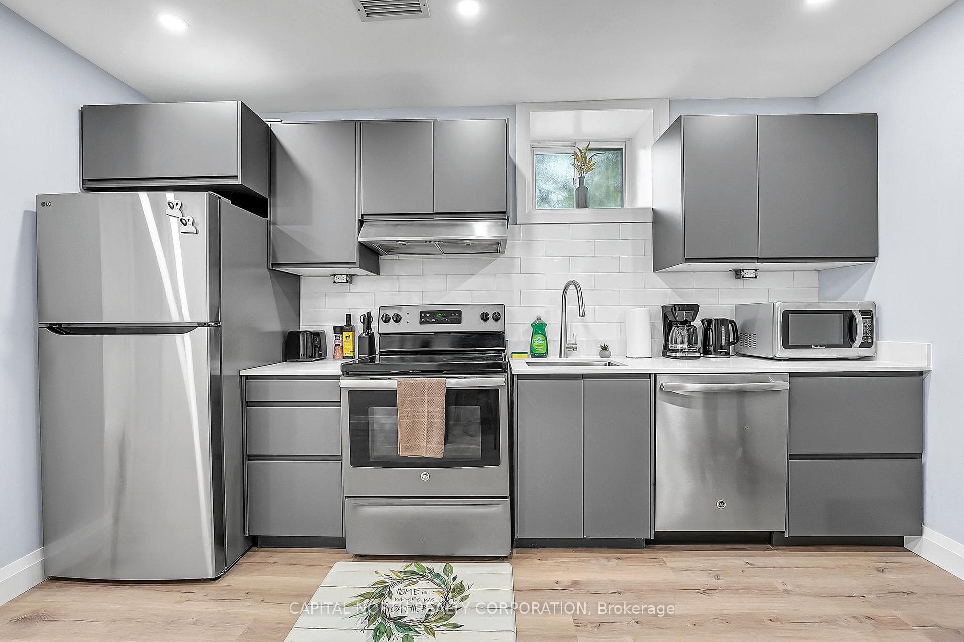 556 King Street Unit 3 photo 8