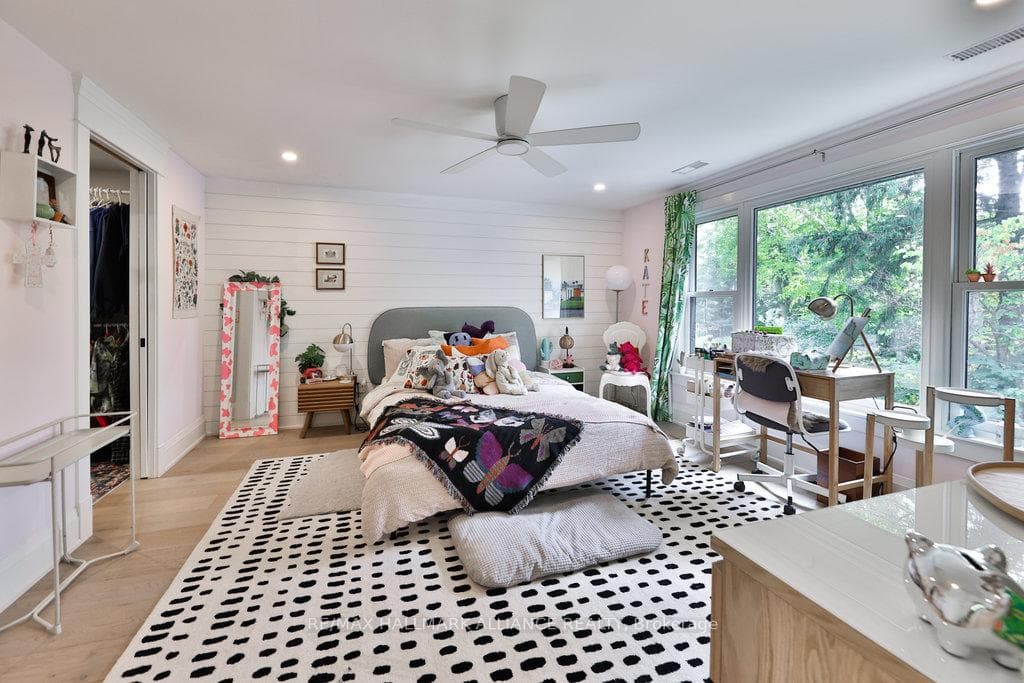 200 Chartwell Road photo 31