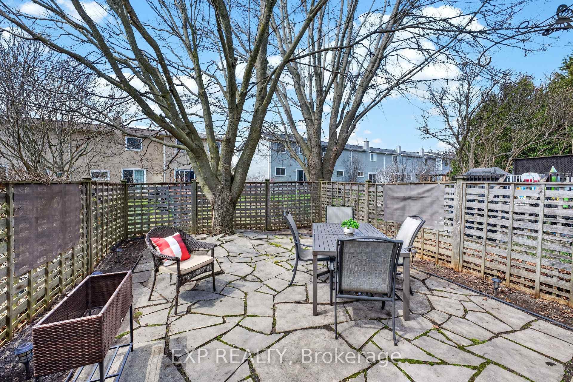 767 Littlestone Crescent photo 27