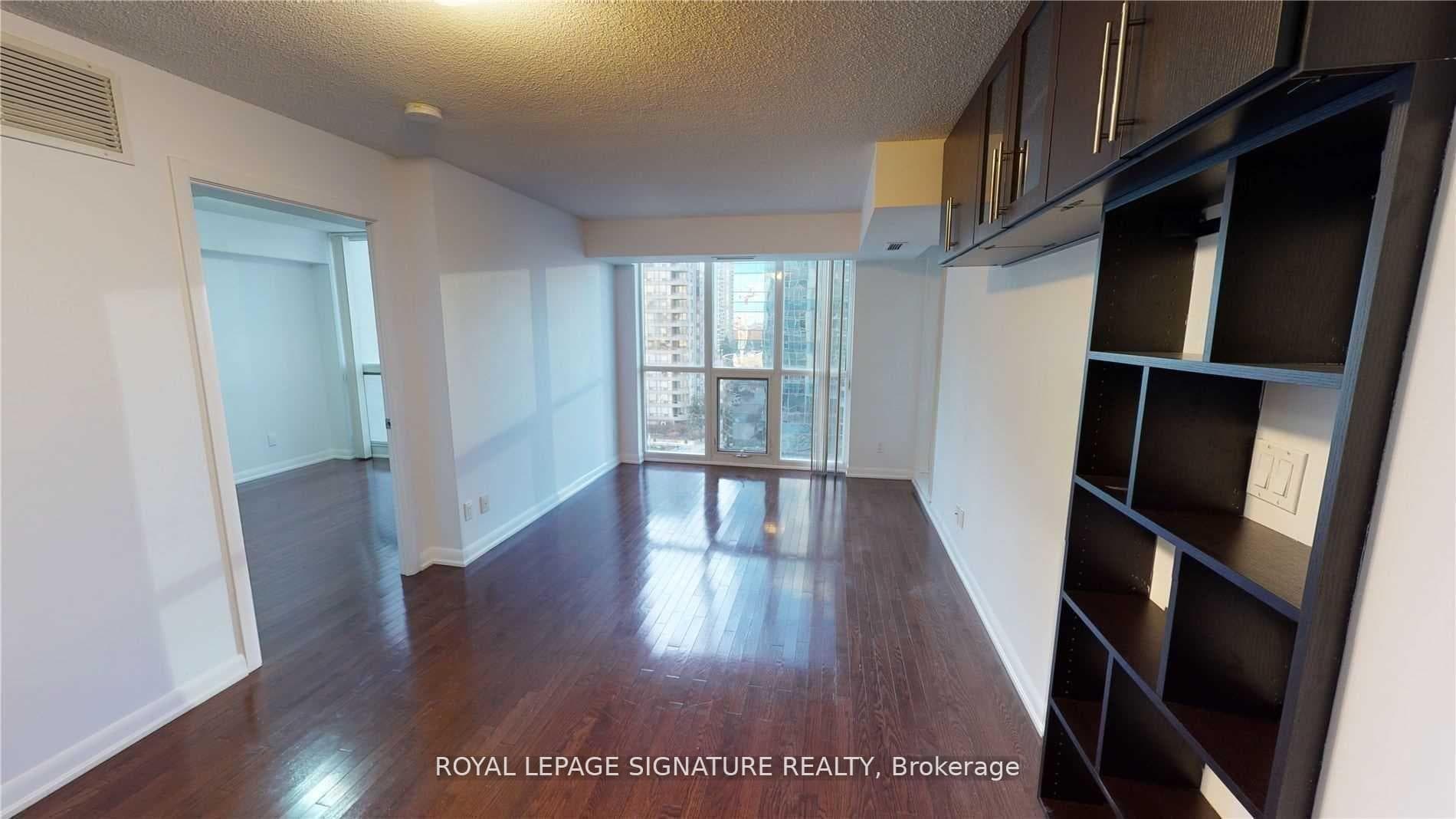 5791 Yonge Street Unit 910 photo 2