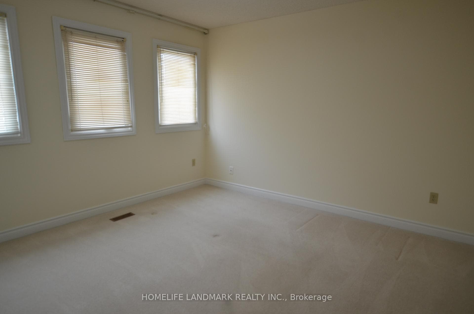 2nd Bedroom (2F)