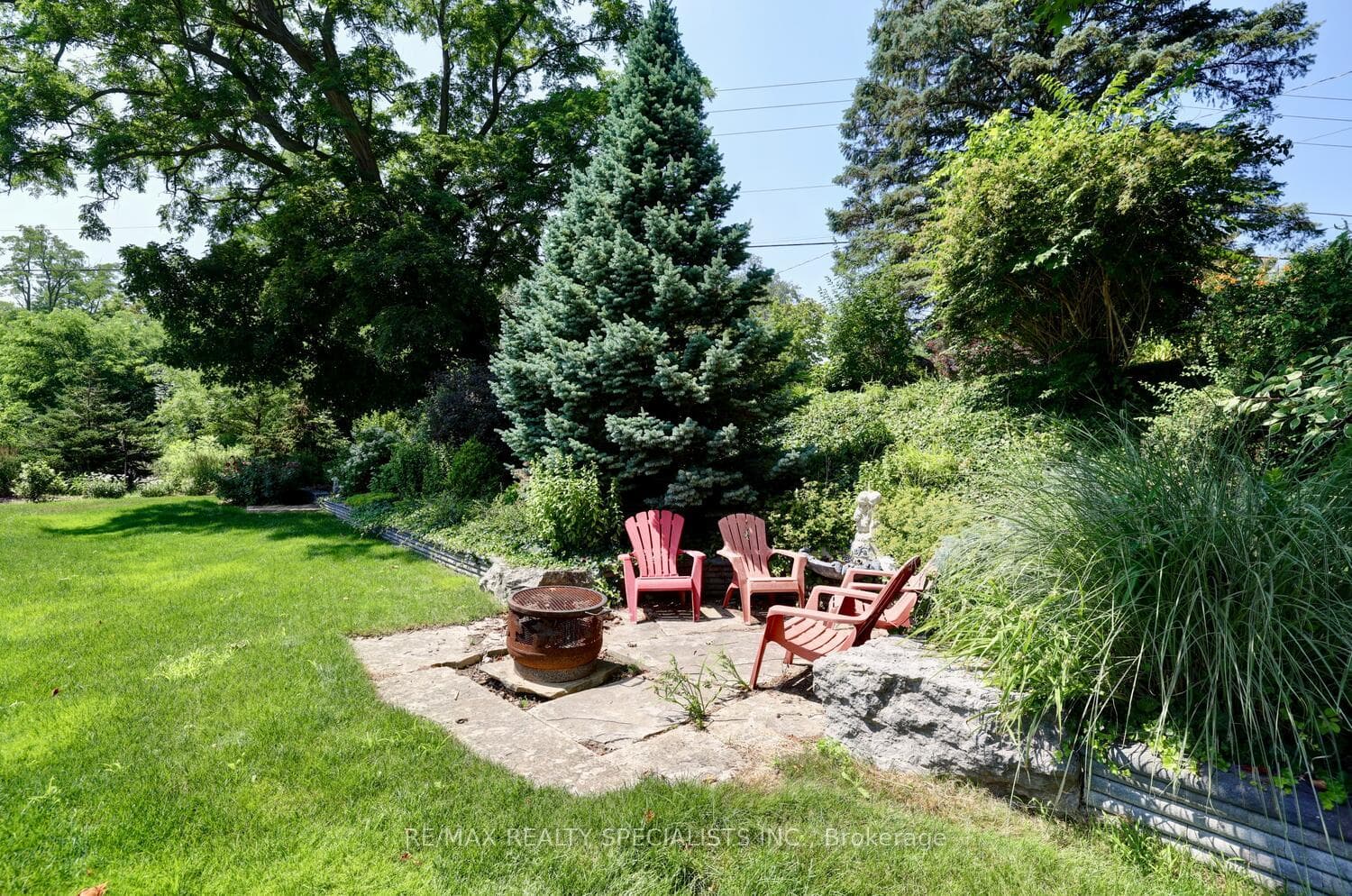 Many patios grace the grounds.
