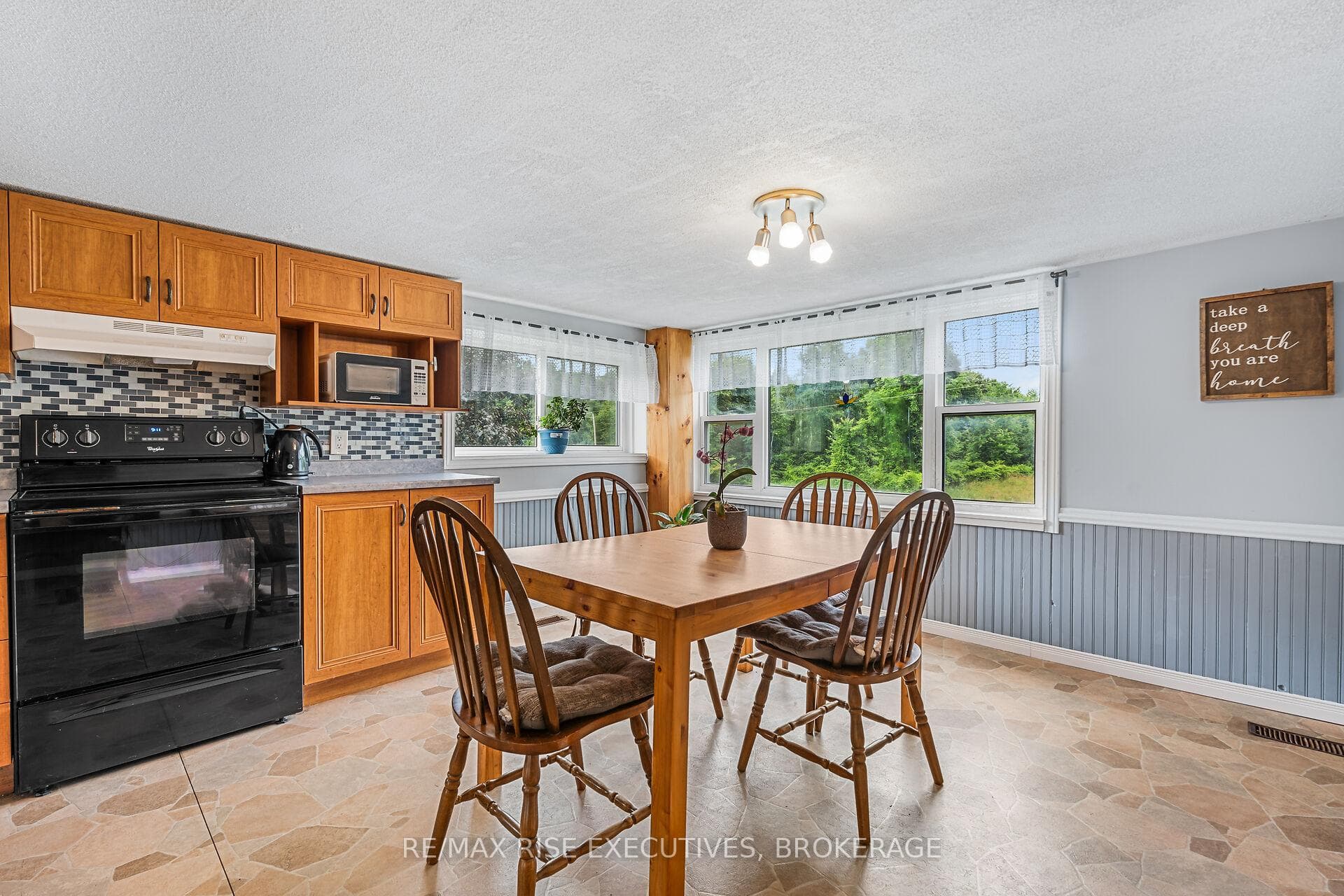 251 Briar Hill Road photo 9
