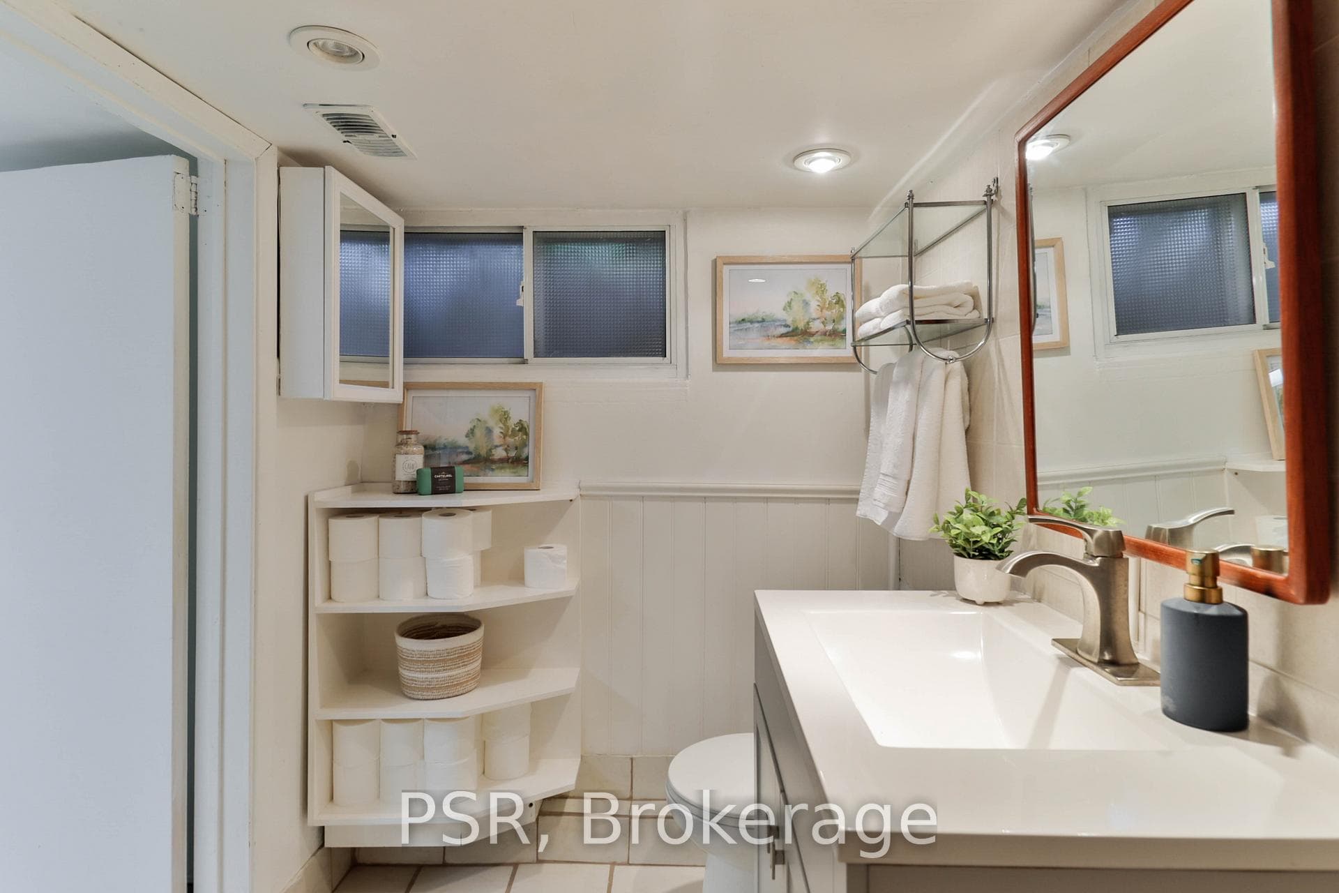 175 Maria Street photo 30