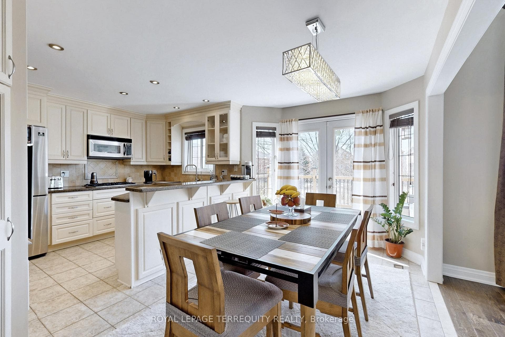 130 Standish Street photo 10