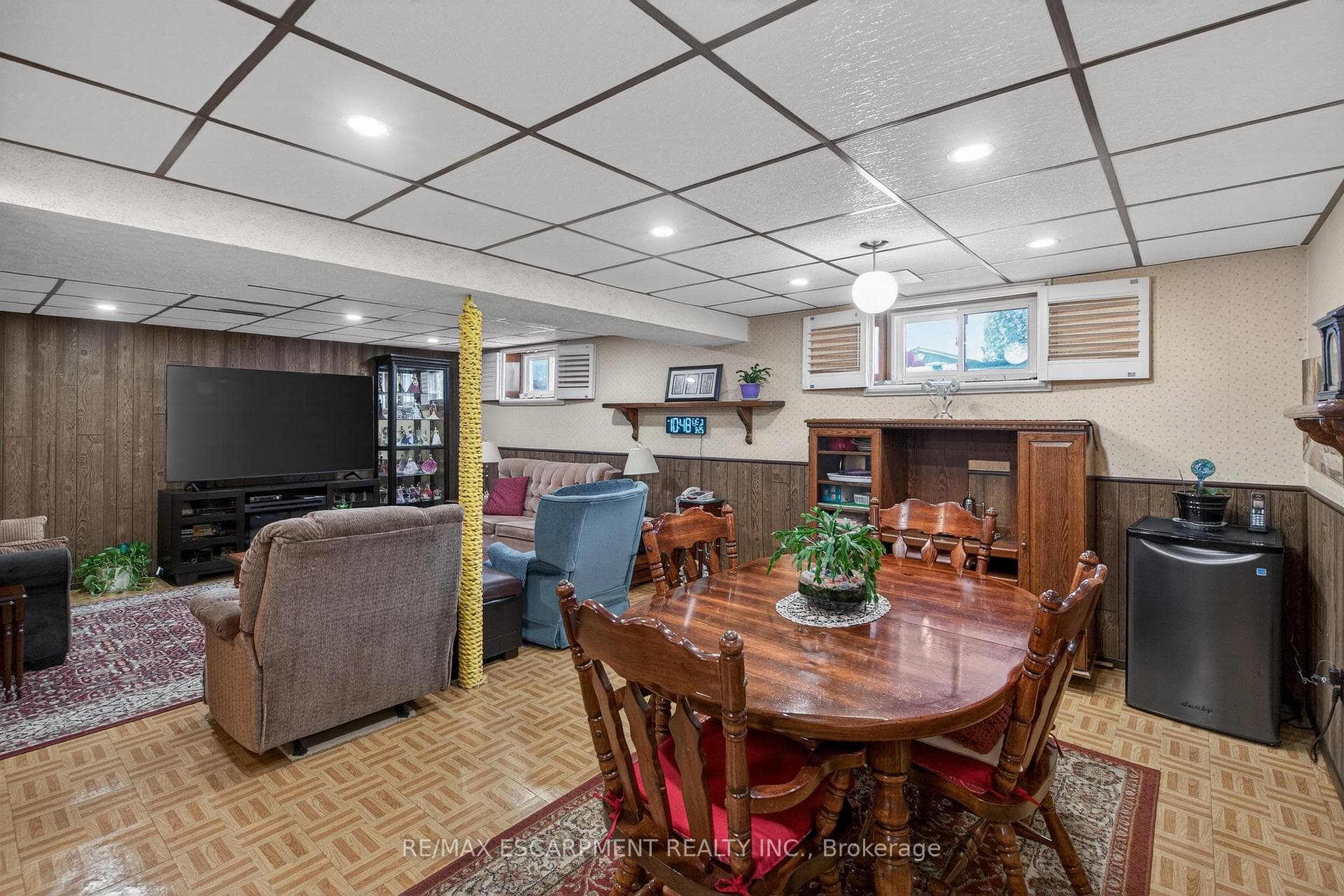 30 Basin Crescent photo 18