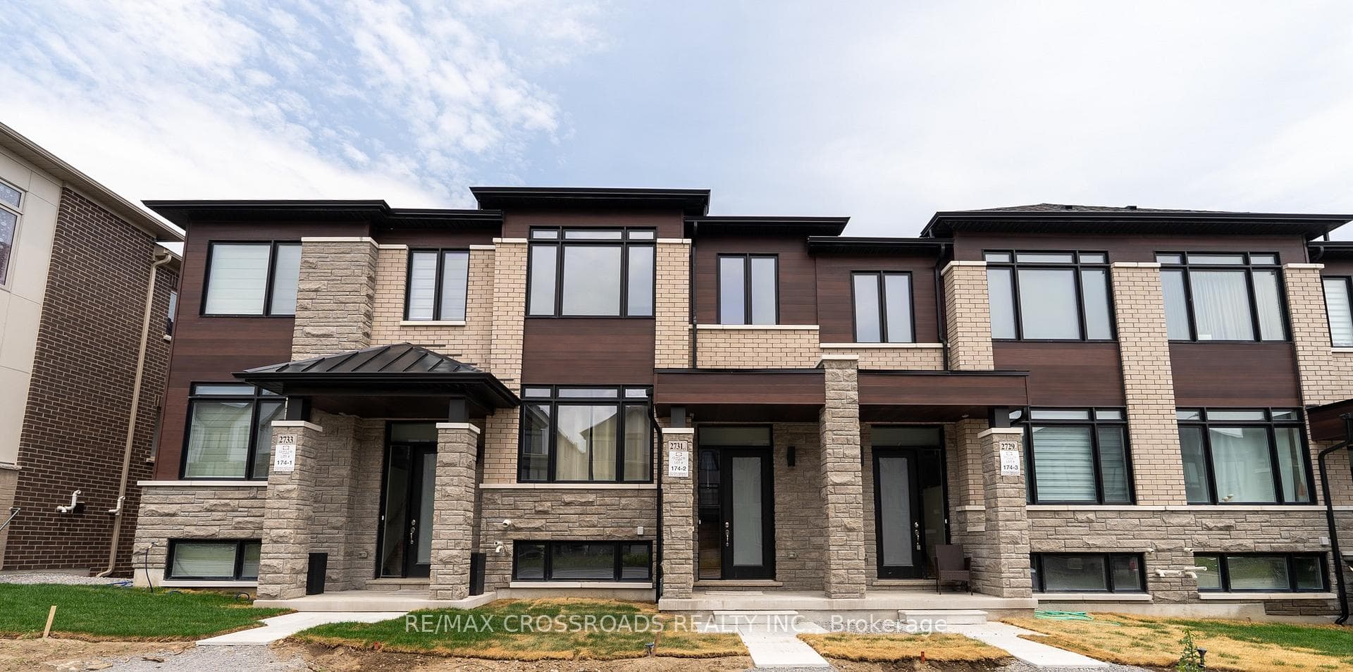 2731 Peter Matthews Drive photo 1