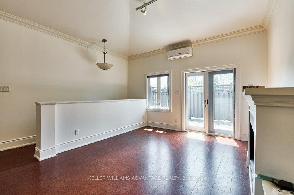 477 Davisville Avenue photo 3
