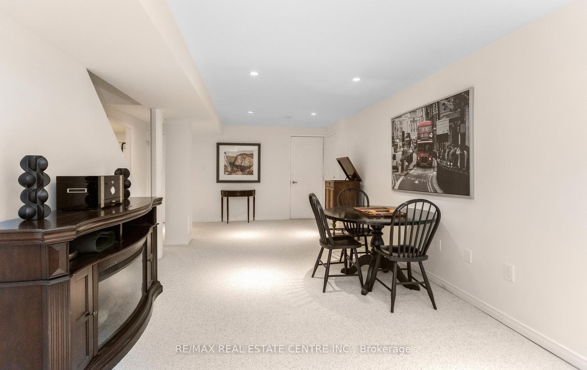 40 Hepburn Crescent photo 37