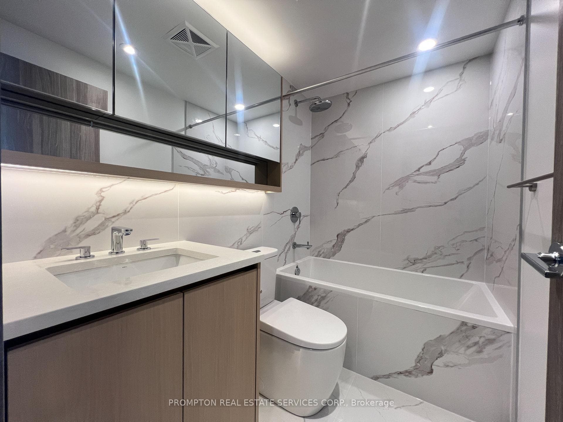 68 Esther Shiner Boulevard Unit 2310 photo 6