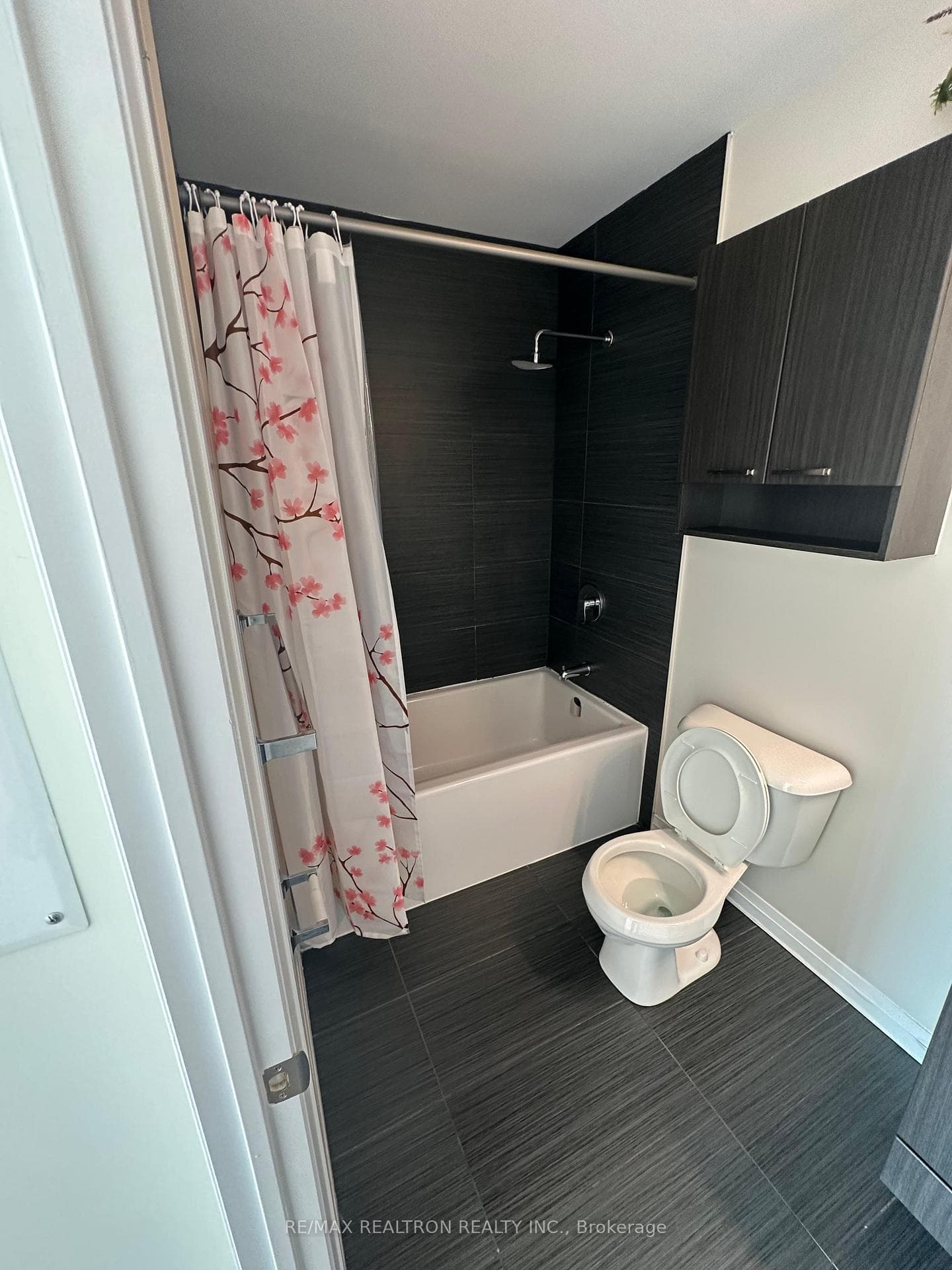 2150 Lawrence Avenue Unit PH05 photo 11