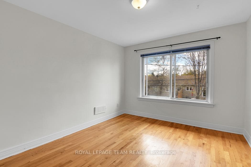1104 Apolydor Avenue photo 24