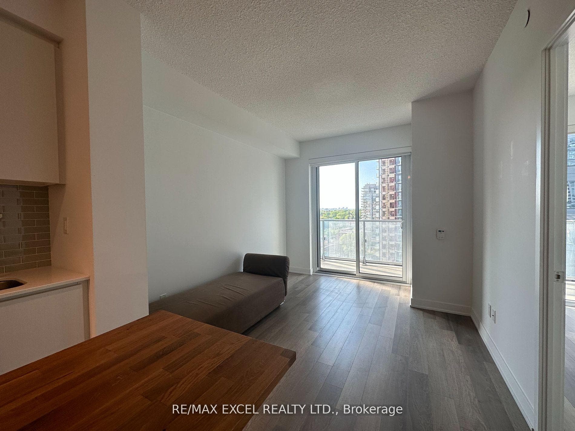 5180 Yonge Street Unit 803 photo 3