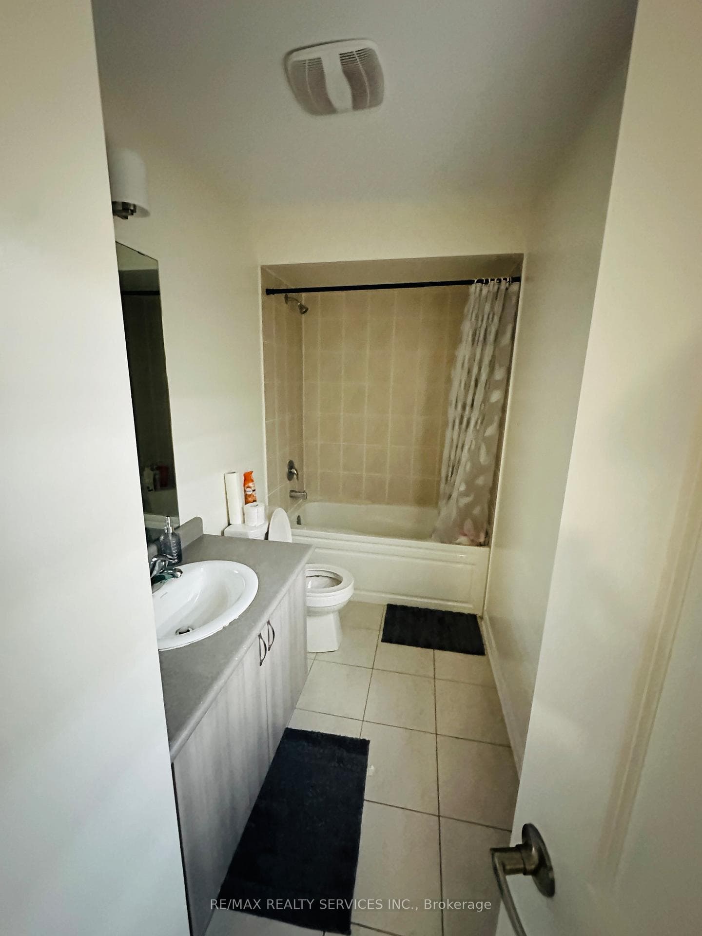 90 Royal Fern Crescent photo 9