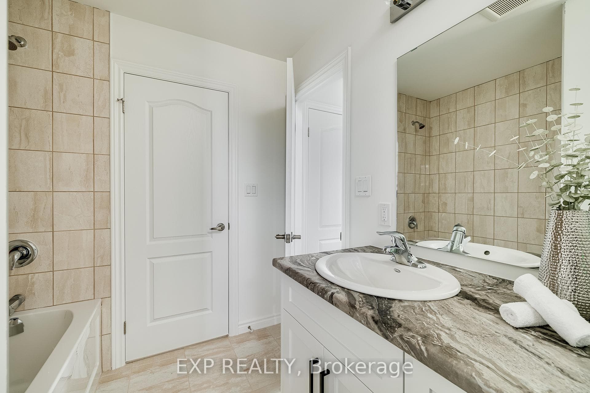 114 Delong Drive photo 18