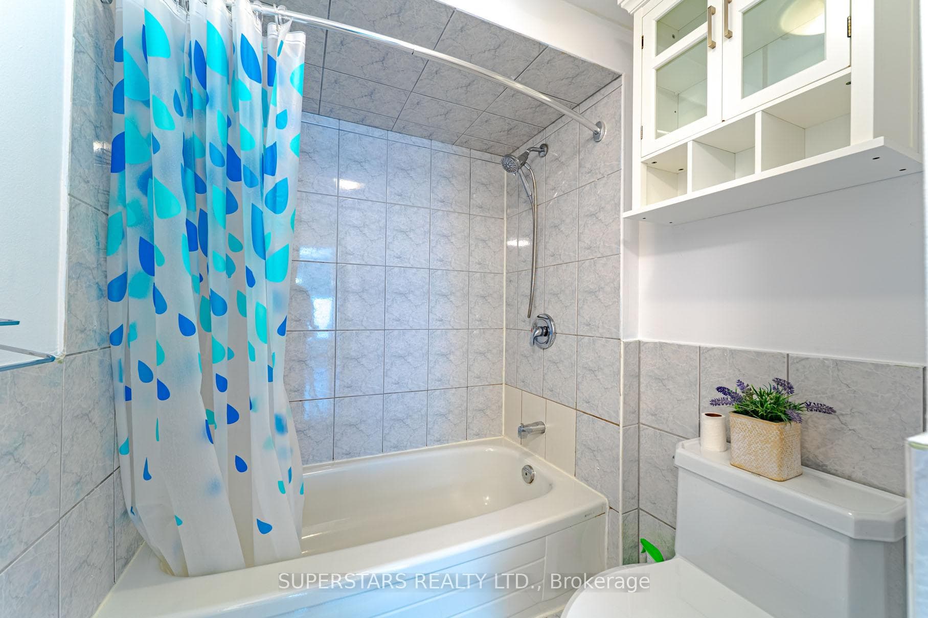 160 Galbraith Crescent photo 30