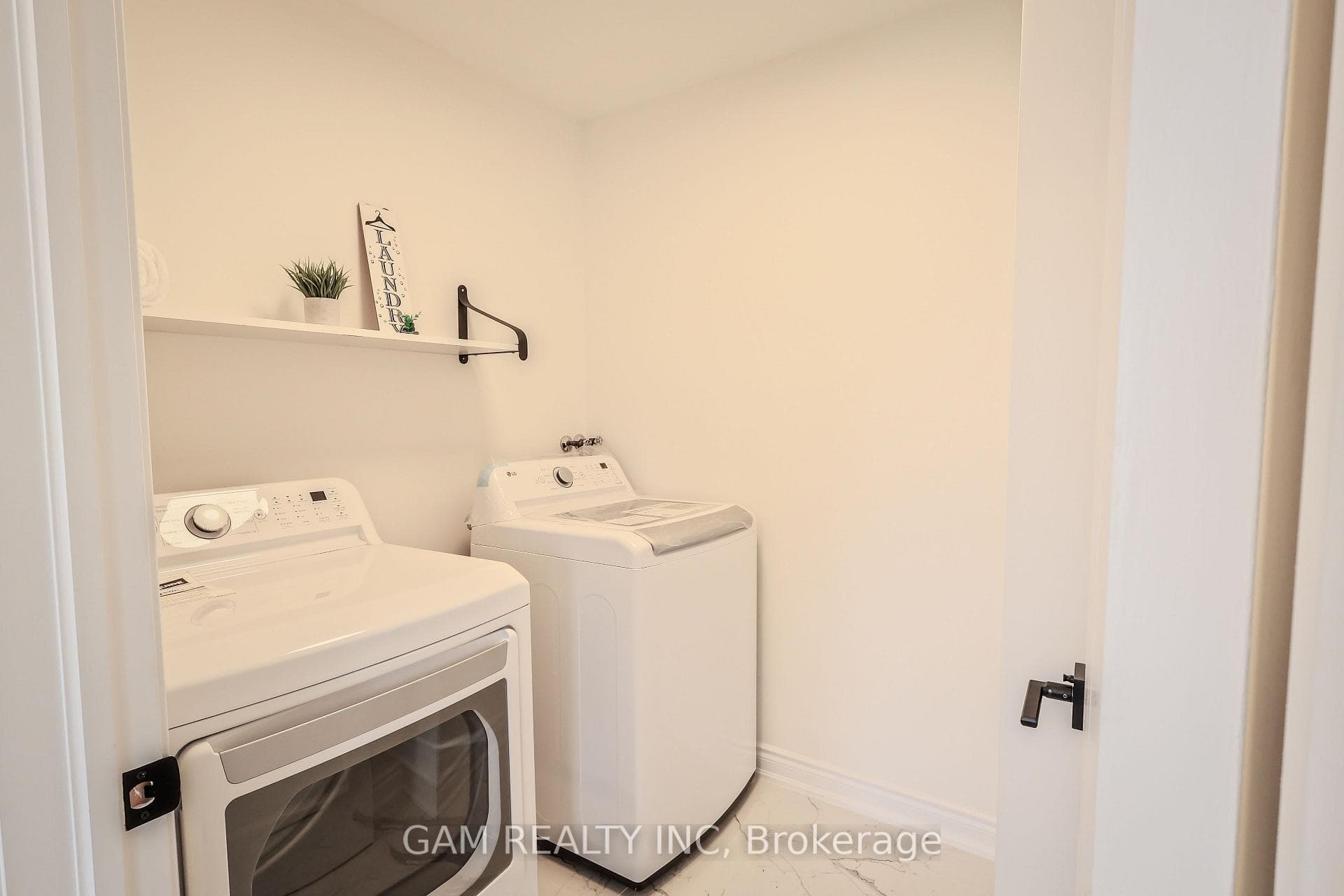 328 Arthur Fach Drive photo 30