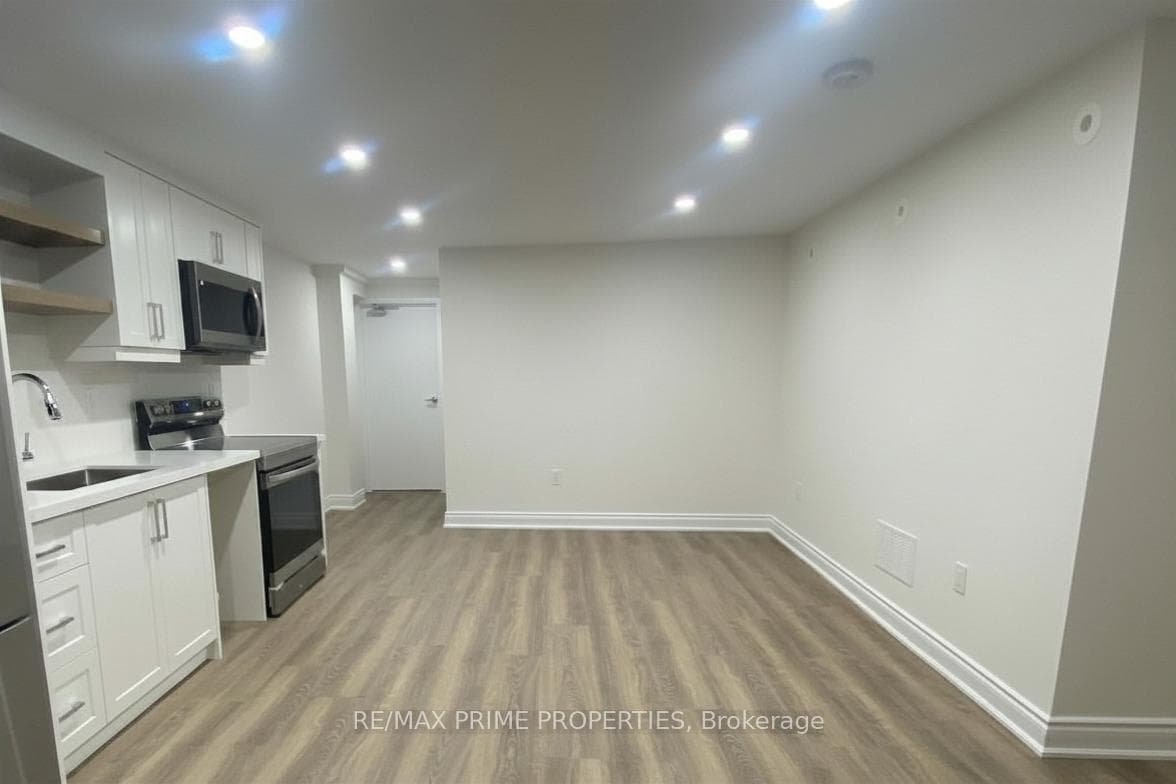 Living/Kitchen