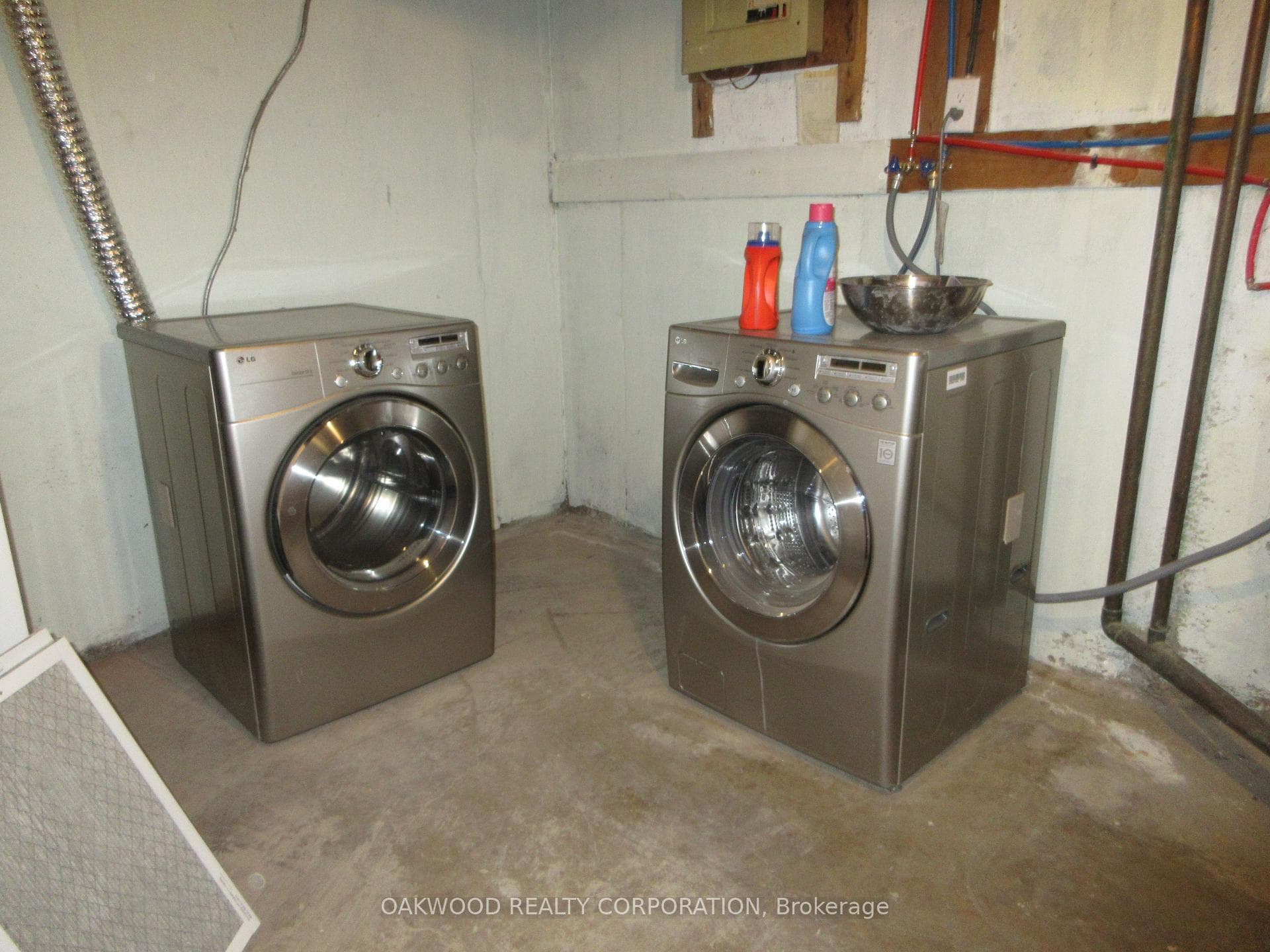 LAUNDRY